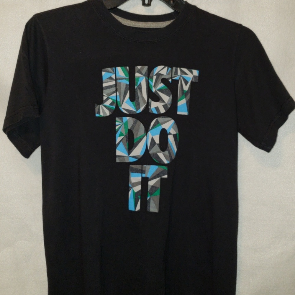 Nike Boys Tshirt black